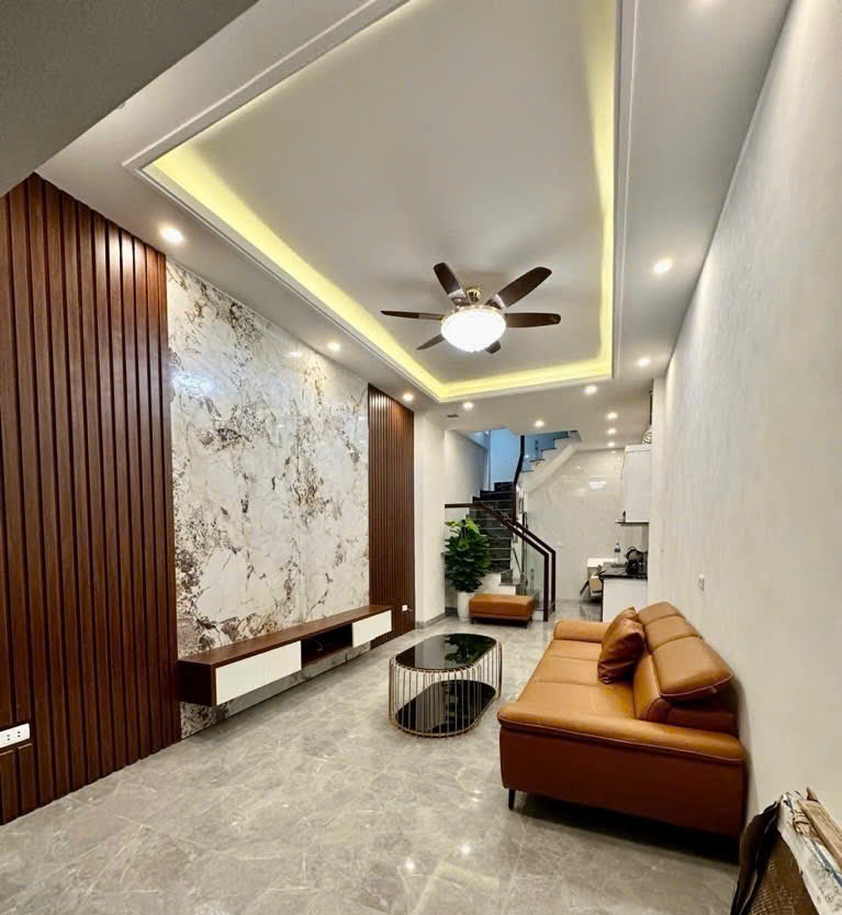 HỒ TÙNG MẬU -NHÀ MỚI Ở LUÔN - GẦN PHỐ - NGÕ RỘNG, THOÁNG -BAGAC TRÁNH XE MÁY.